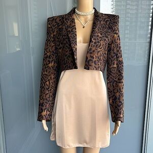 Cropped Leopard Print Blazer